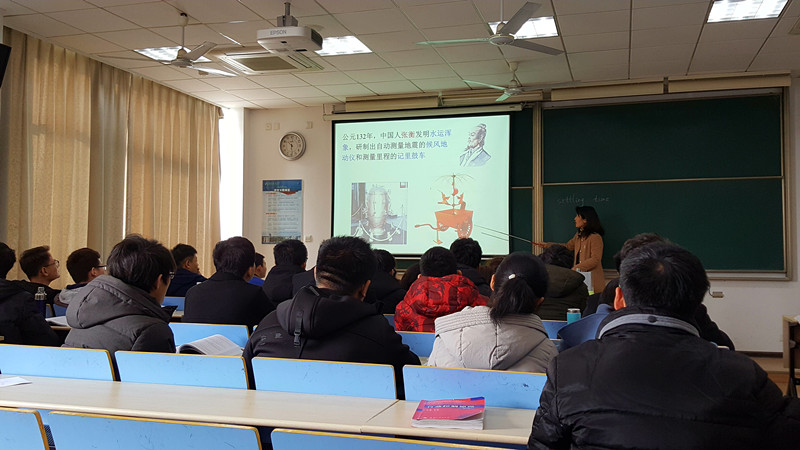 2018-2-26-新学期课堂一派生机盎然-太阳集团tyc4633开学查课纪实 (2)_副本.jpg